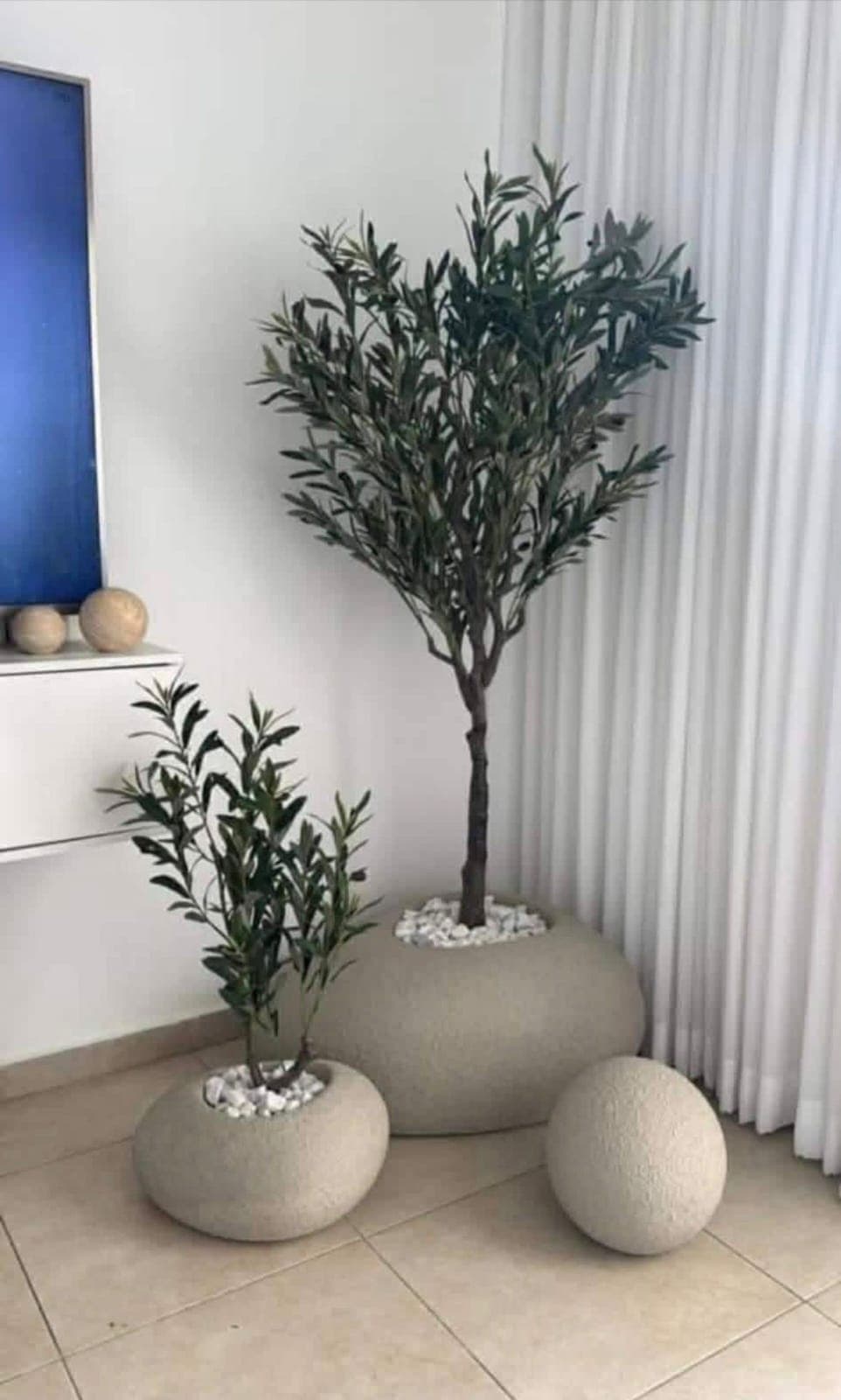 סט זוג כדים עגולים וכדור נוי